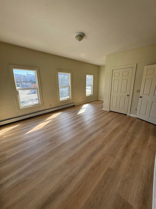 49 Summer St - Photo 3 of 8