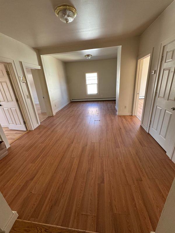 49 Summer St - Photo 4 of 8