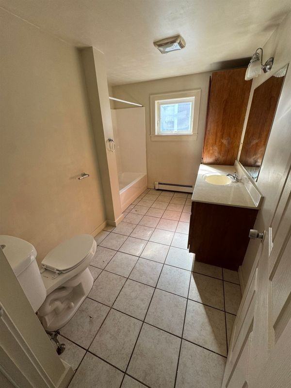 49 Summer St - Photo 7 of 8