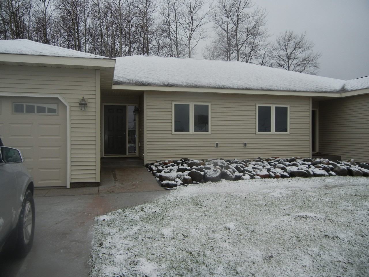 1319 New York Ave - Photo 2 of 15