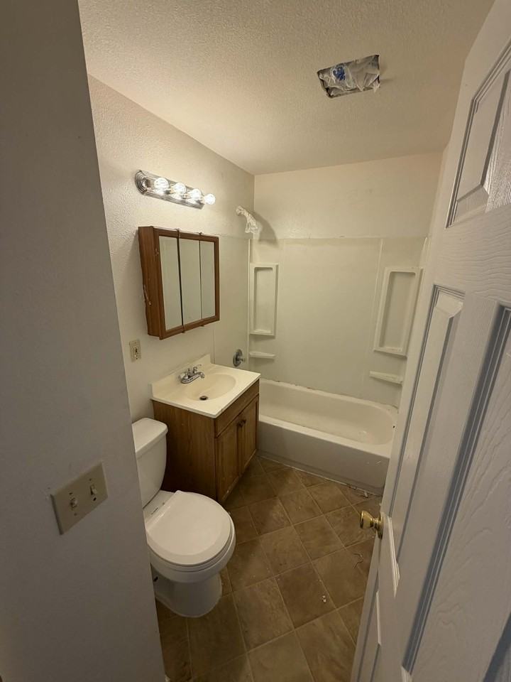 5160 Taku Dr #1 - Photo 3 of 5