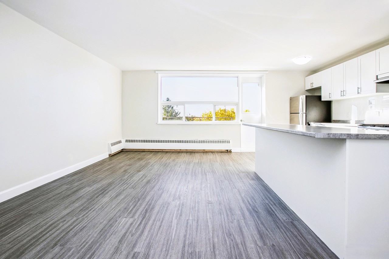 Lake Street Apartments - Photo 5 of 26