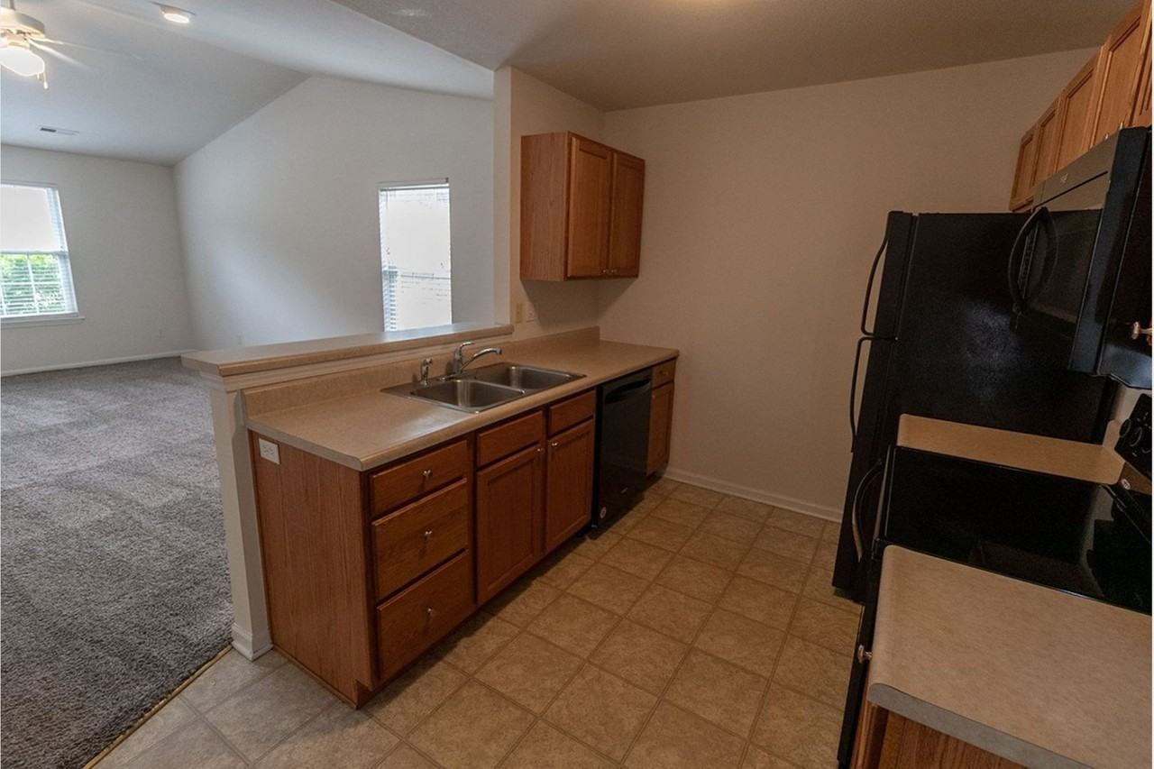 3300 St Charles Rd - Photo 7 of 31