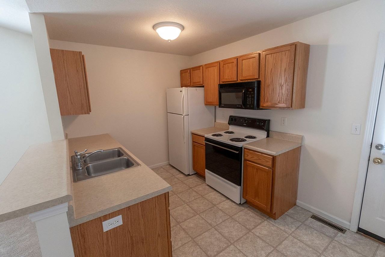 3406 St Charles Rd - Photo 6 of 33