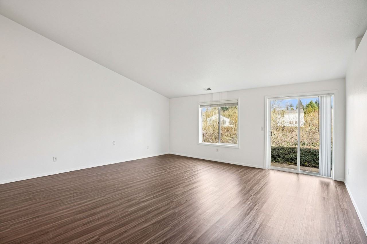 2315 Sw Hannah Cir - Photo 7 of 20