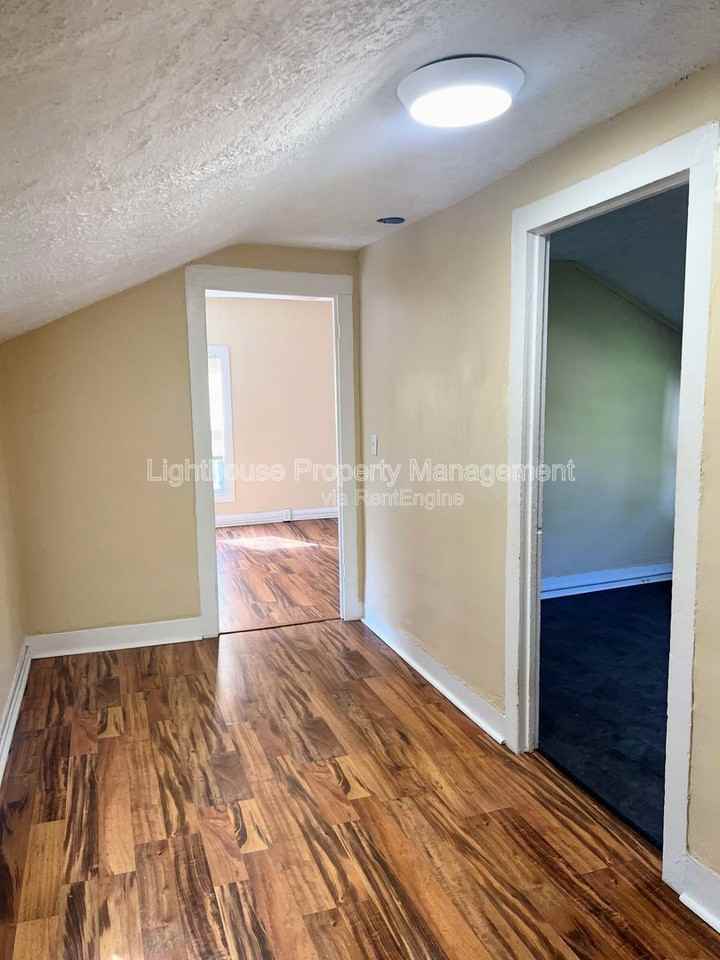 219 E North St #2 - Photo 3 of 13