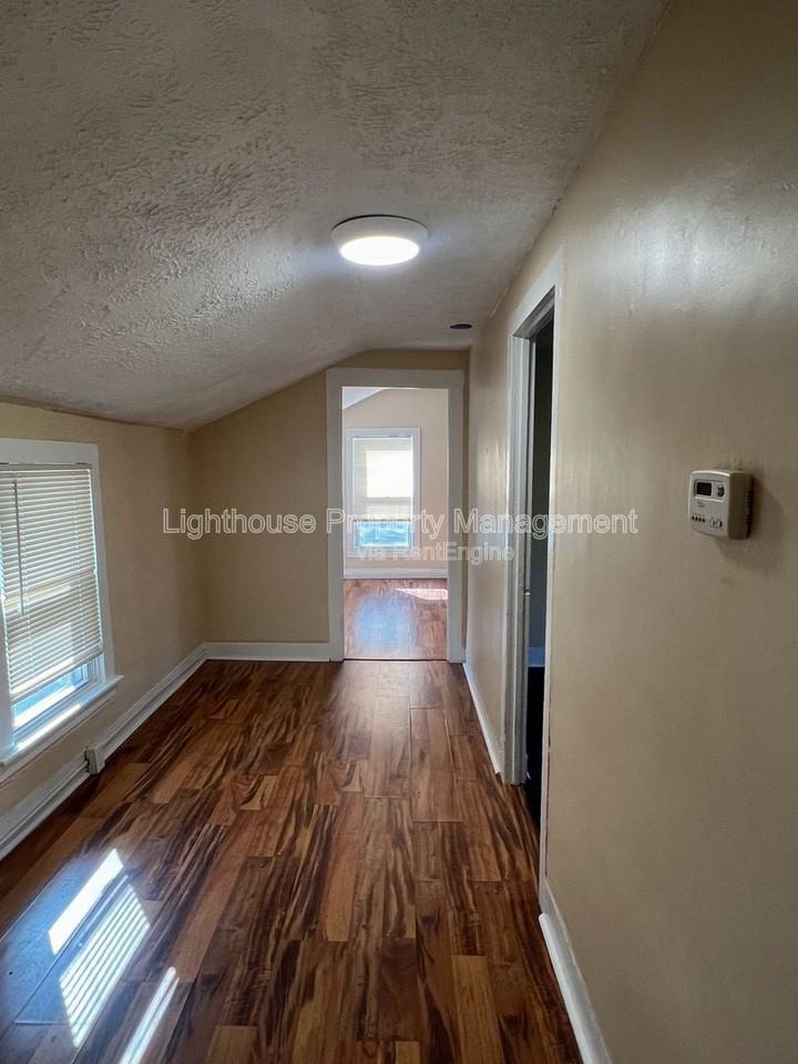 219 E North St #2 - Photo 7 of 13