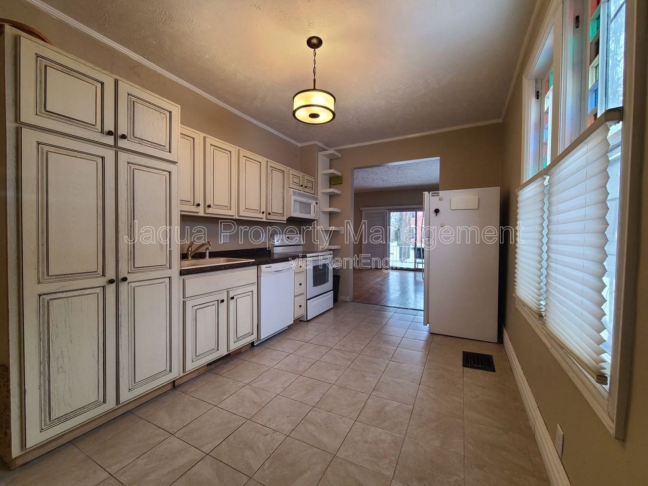 621 State St #1 - Photo 2 of 11