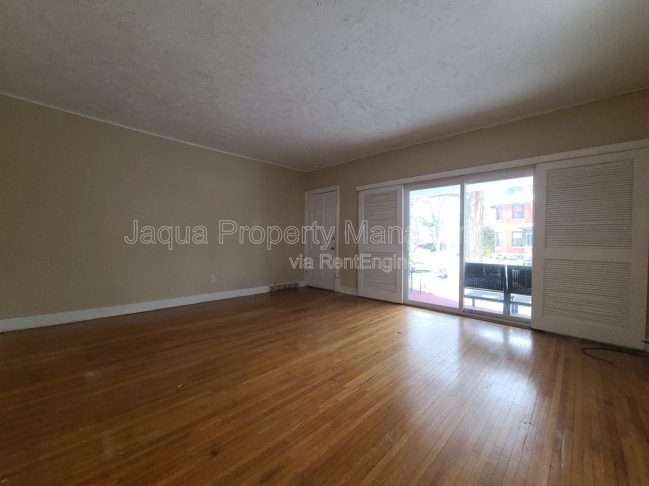 621 State St #1 - Photo 3 of 11