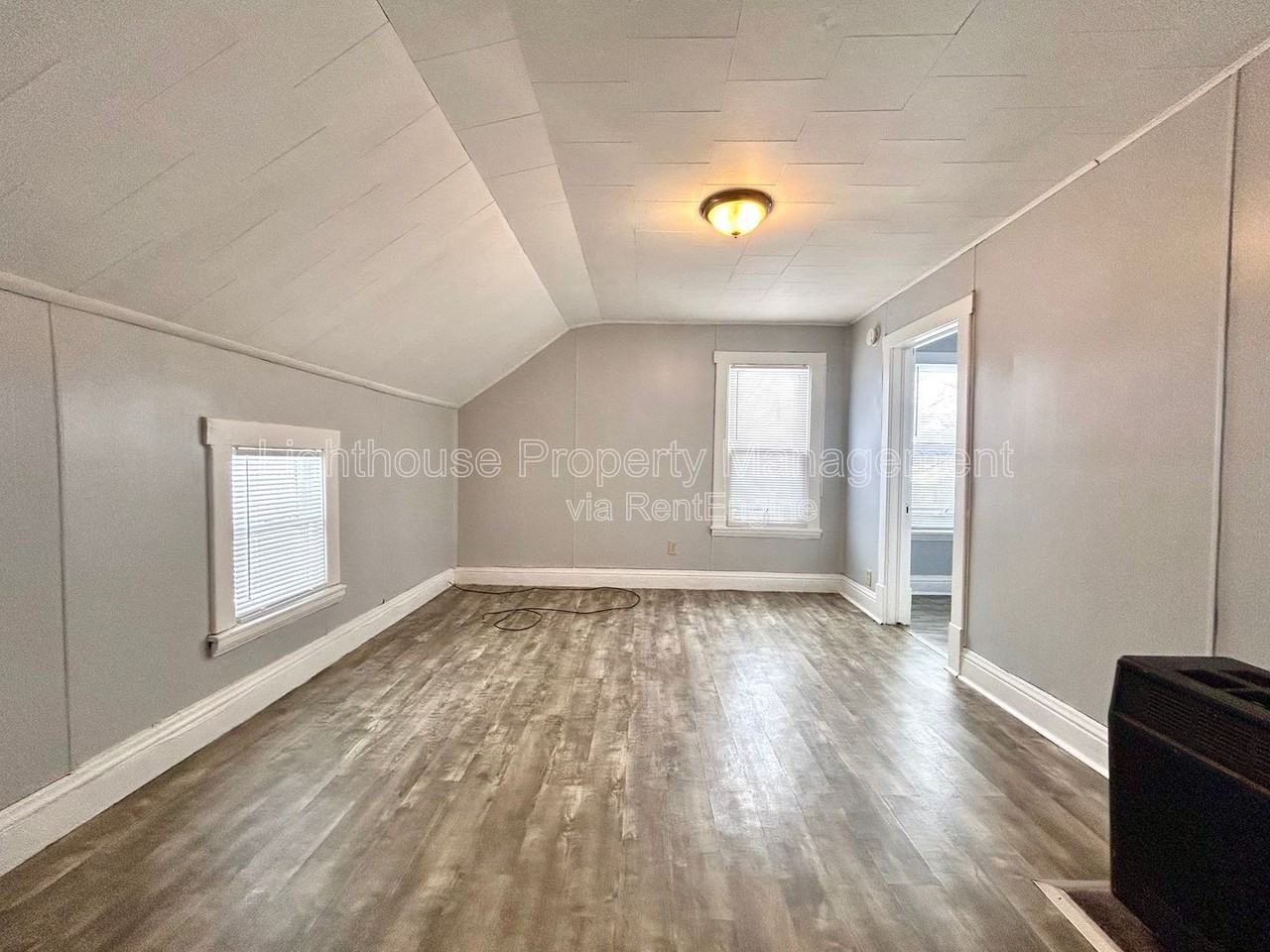 2417 Reynolds St #2 - Photo 4 of 12