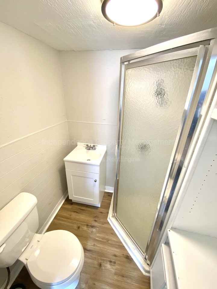 906 Vine St - Photo 3 of 50