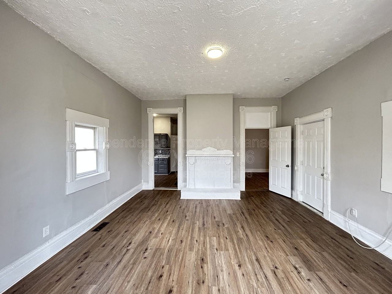 815 S Main St - Photo 3 of 10