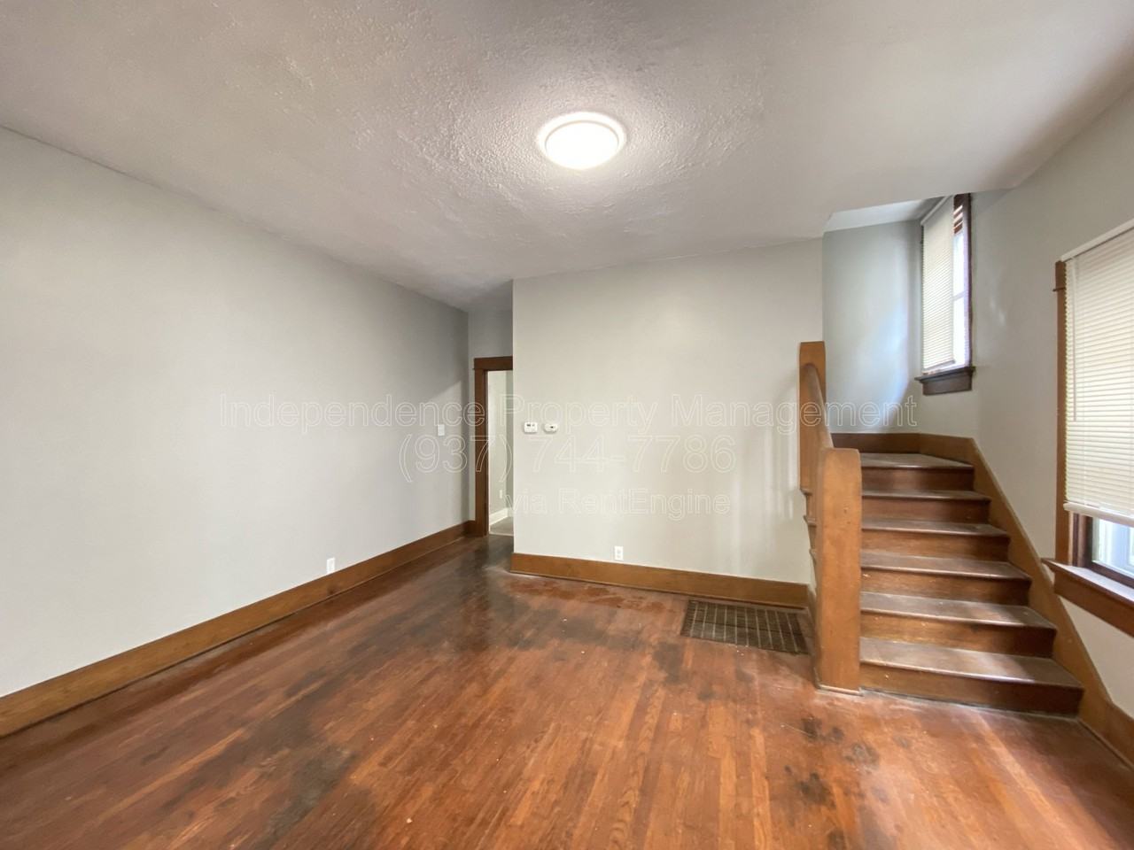 26 W Beechwood Ave - Photo 4 of 20