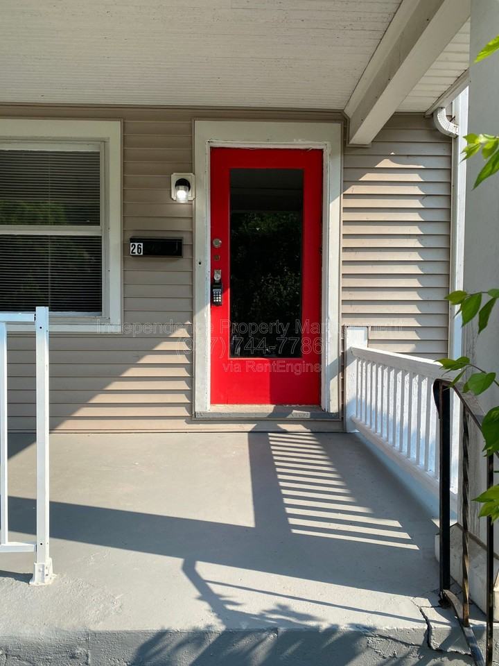 26 W Beechwood Ave - Photo 2 of 20
