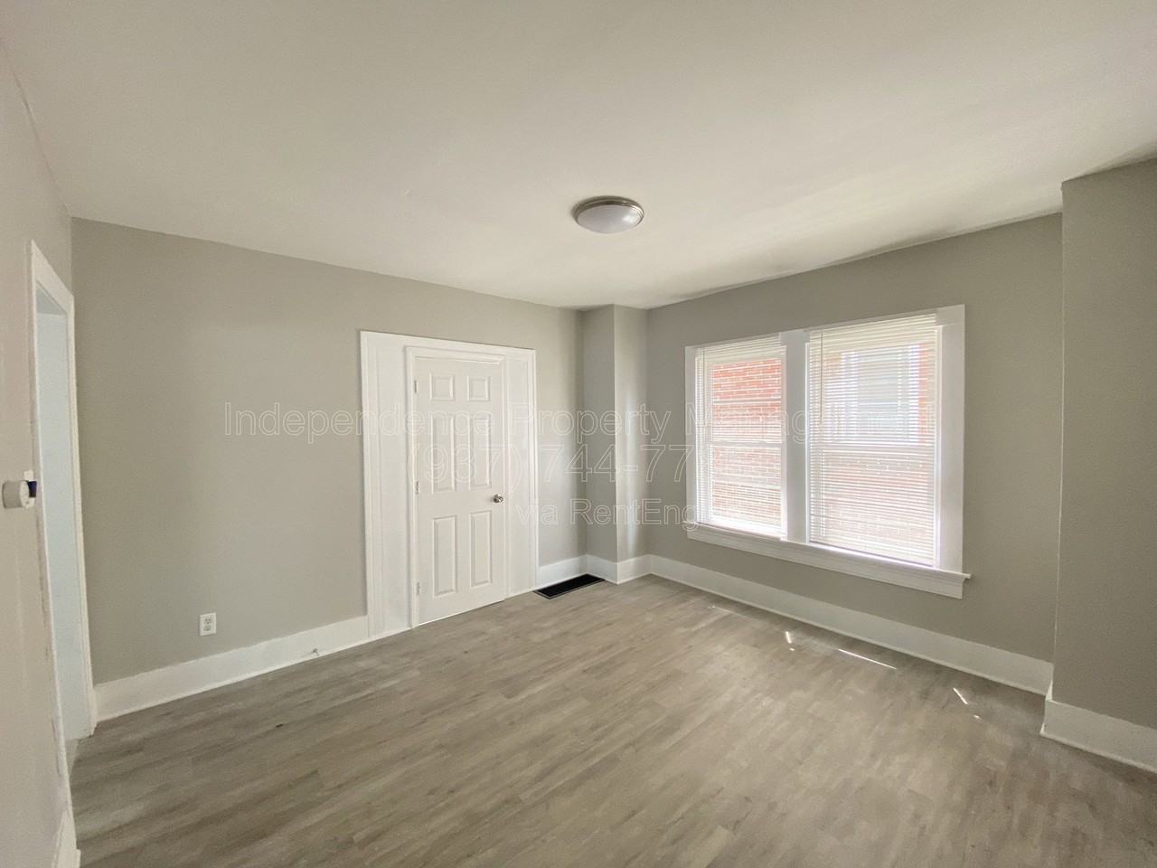 1004 W Fairview Ave - Photo 4 of 27