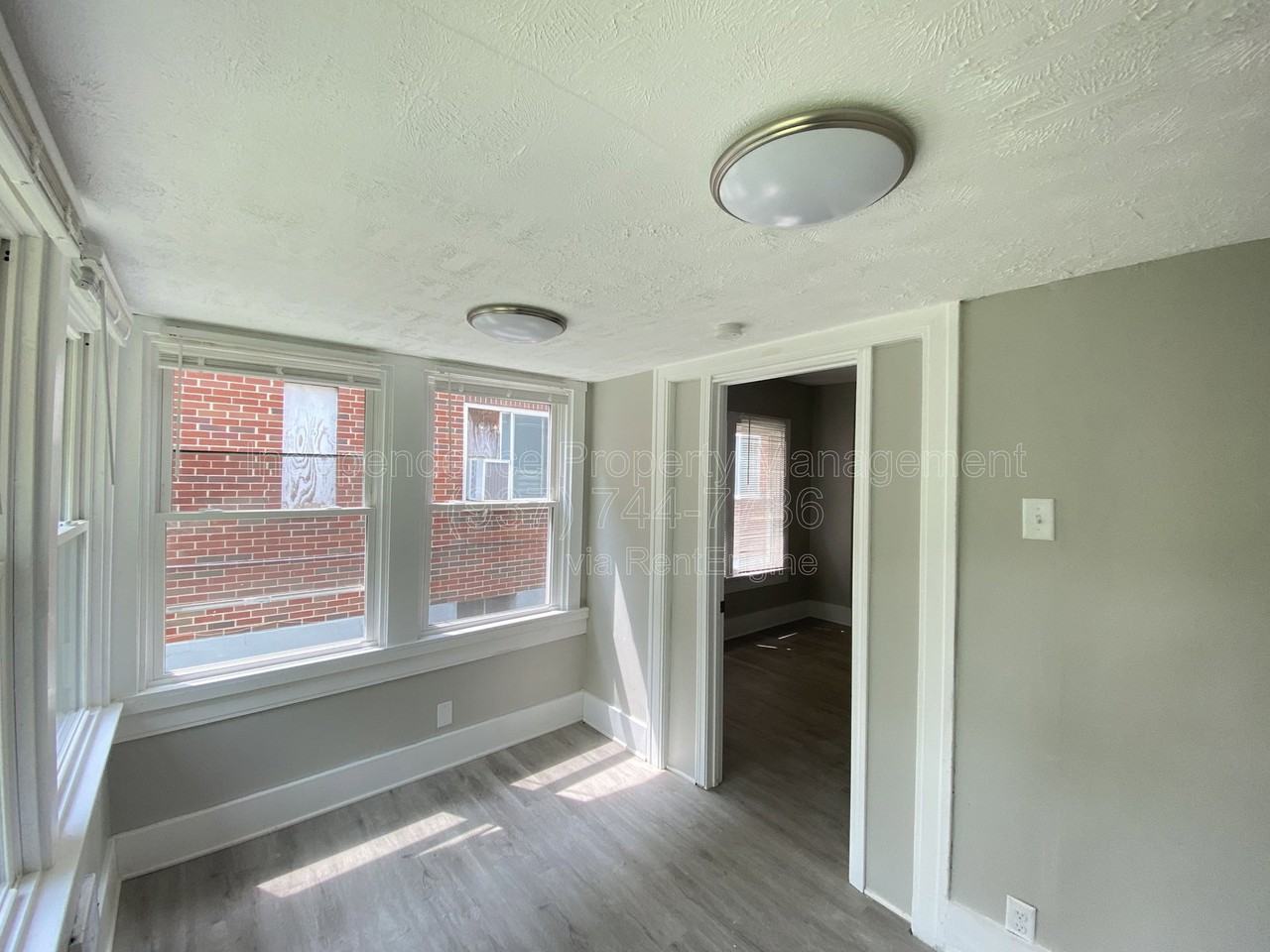 1004 W Fairview Ave - Photo 5 of 27