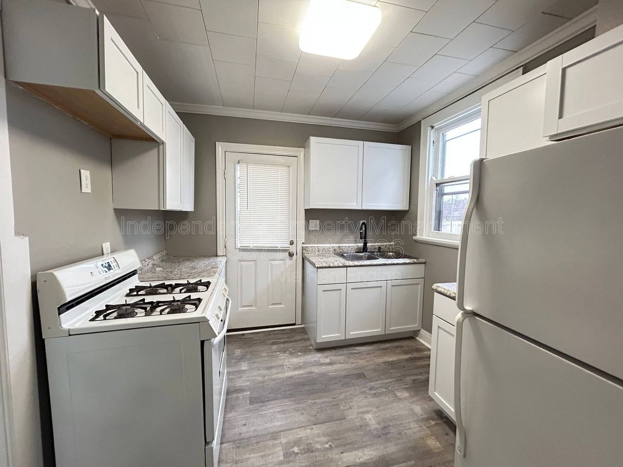 5563 Bosworth Pl #1 - Photo 3 of 11