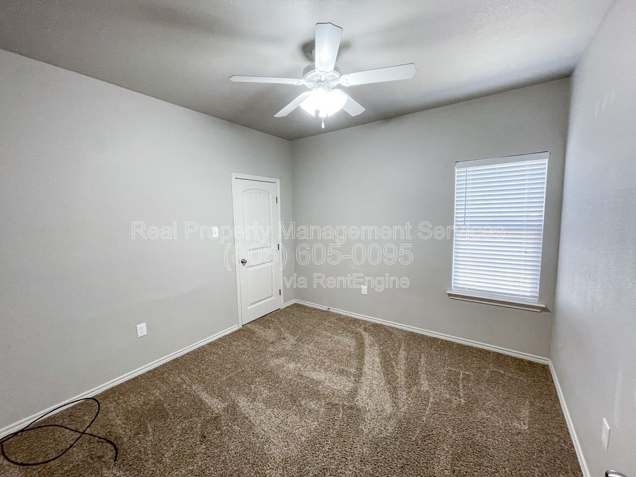 11207 Akron Ave - Photo 6 of 13