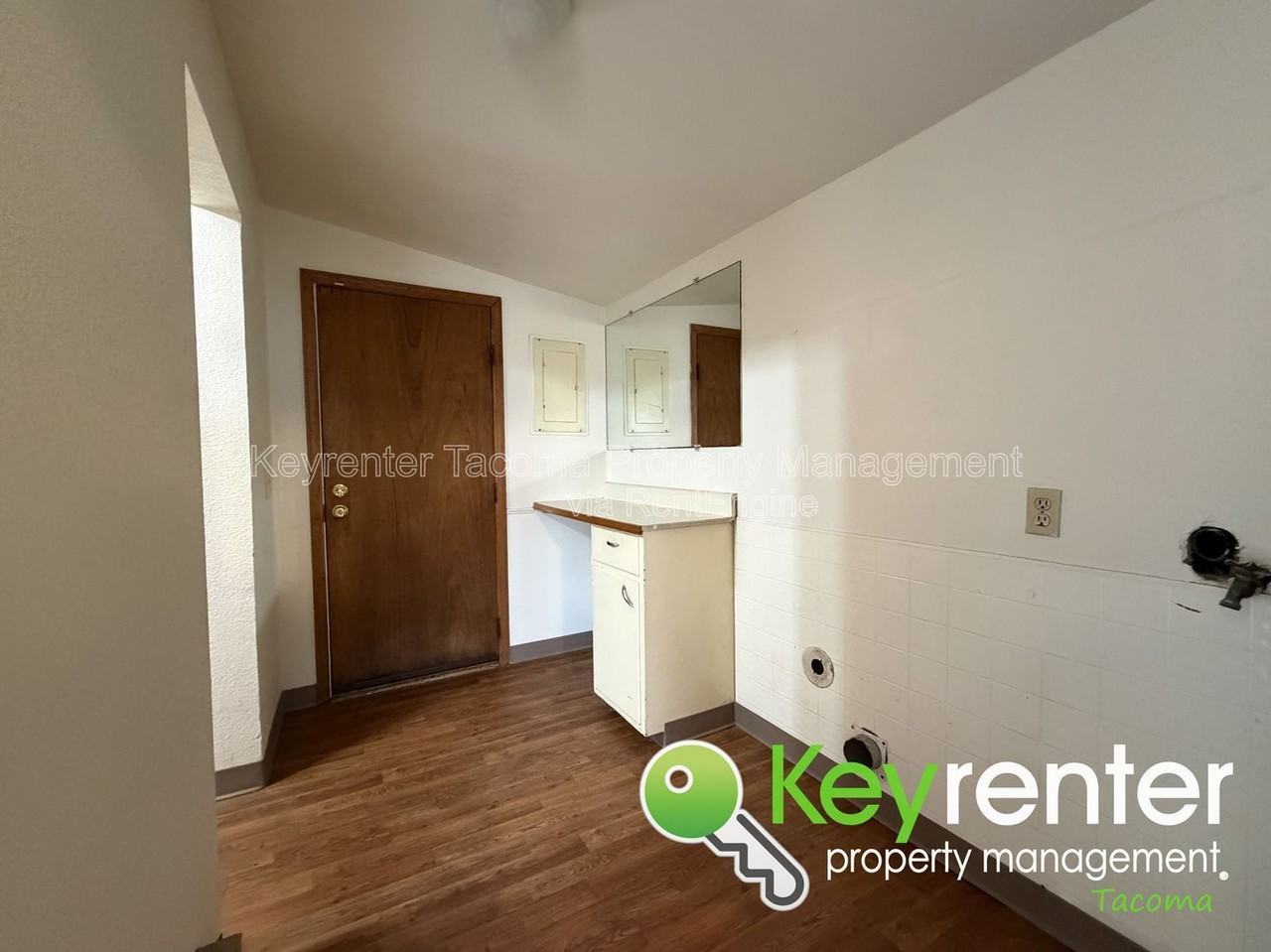 5720 62nd St W #1 - Photo 6 of 10