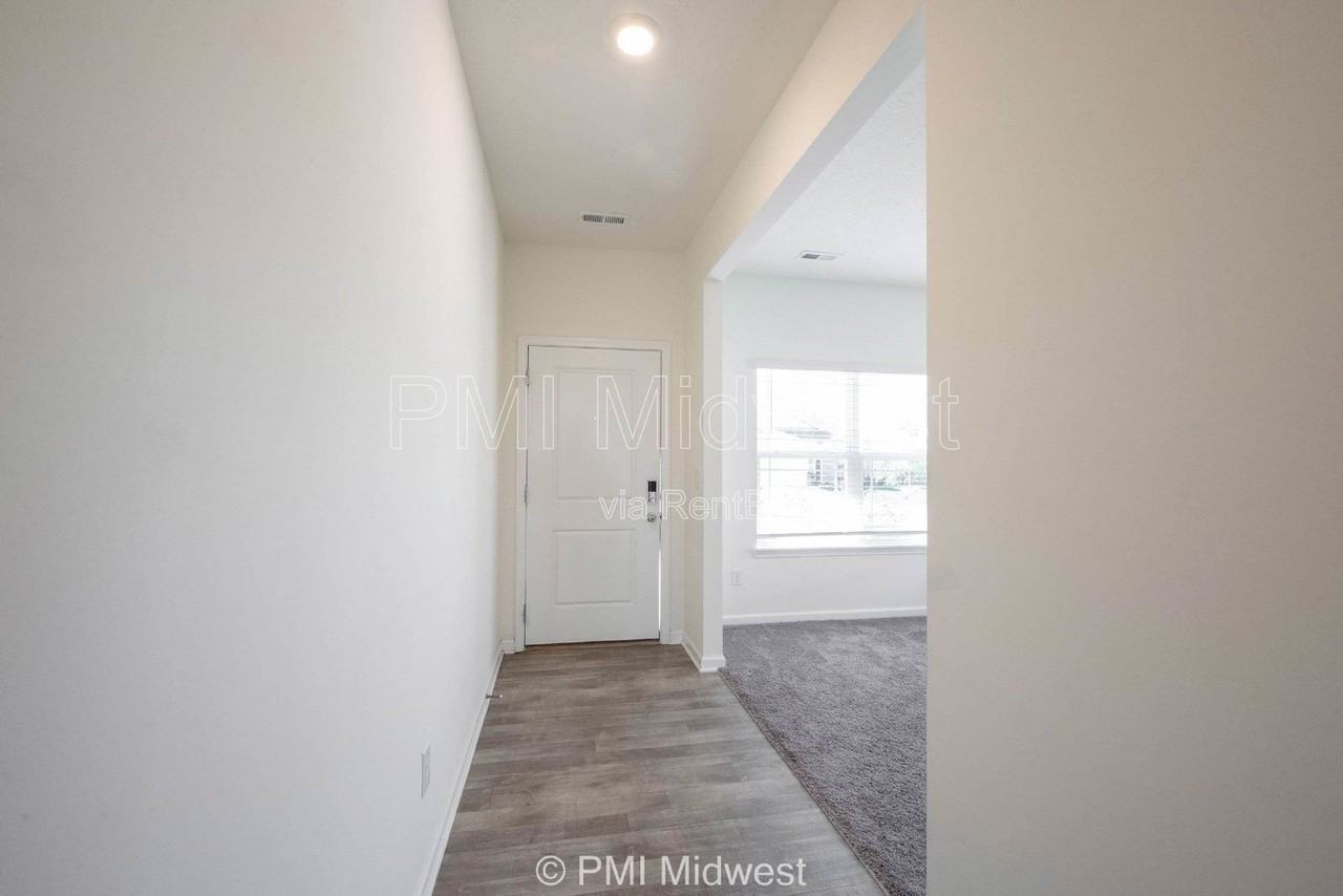 1968 Fairmount Dr - Photo 2 of 46