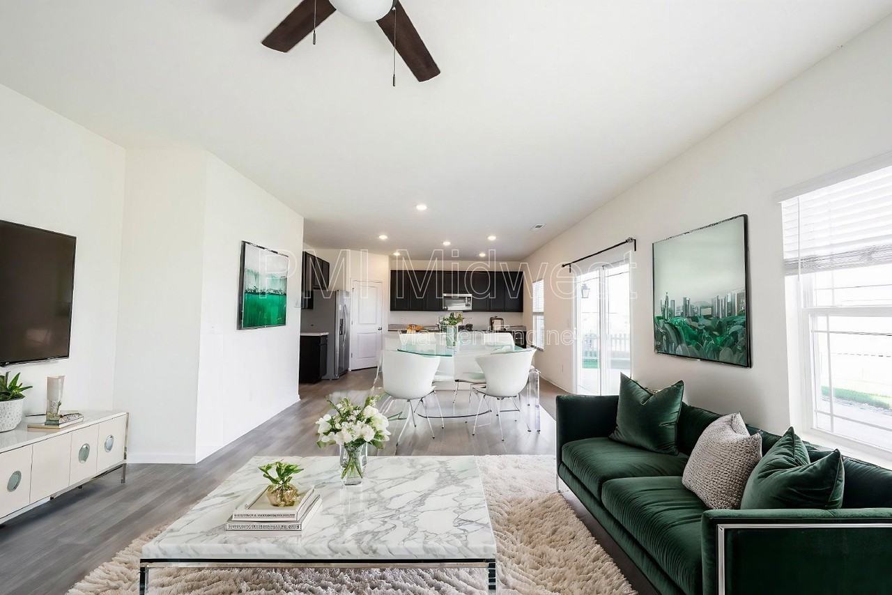 1968 Fairmount Dr - Photo 6 of 46