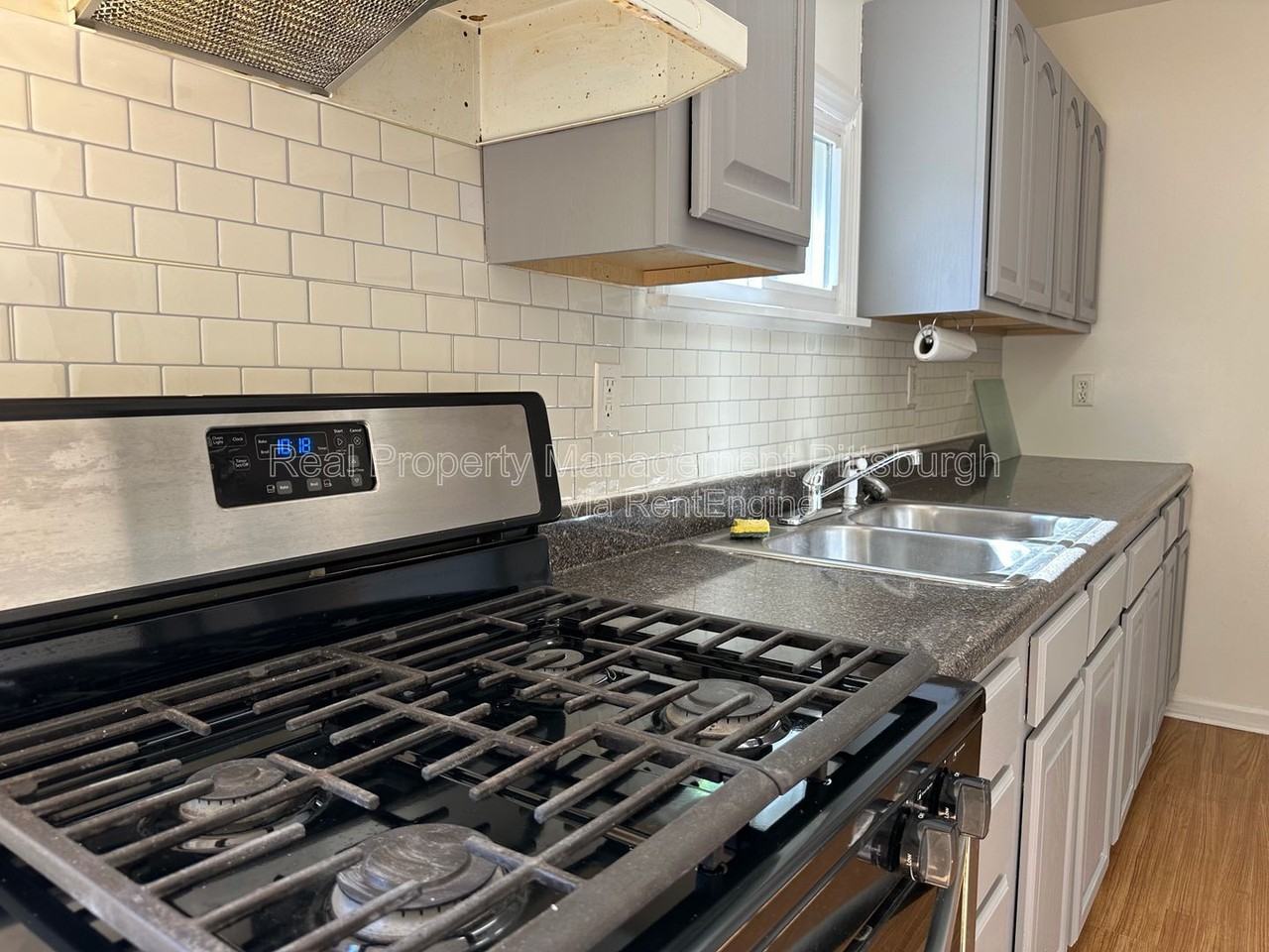 822 Collins Ave #1 - Photo 2 of 14