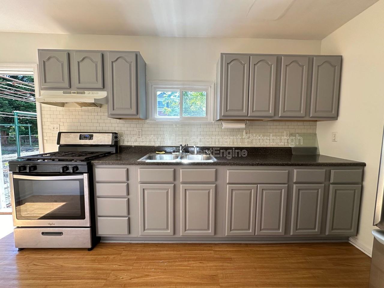 822 Collins Ave #1 - Photo 3 of 14