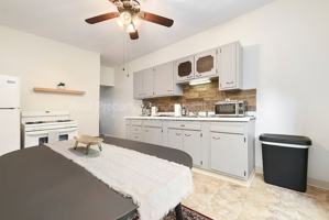 featured image of 320 Greenfield Ave