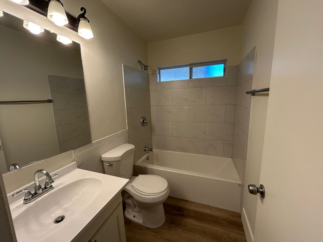 11202 W Nevada Ave - Photo 4 of 10