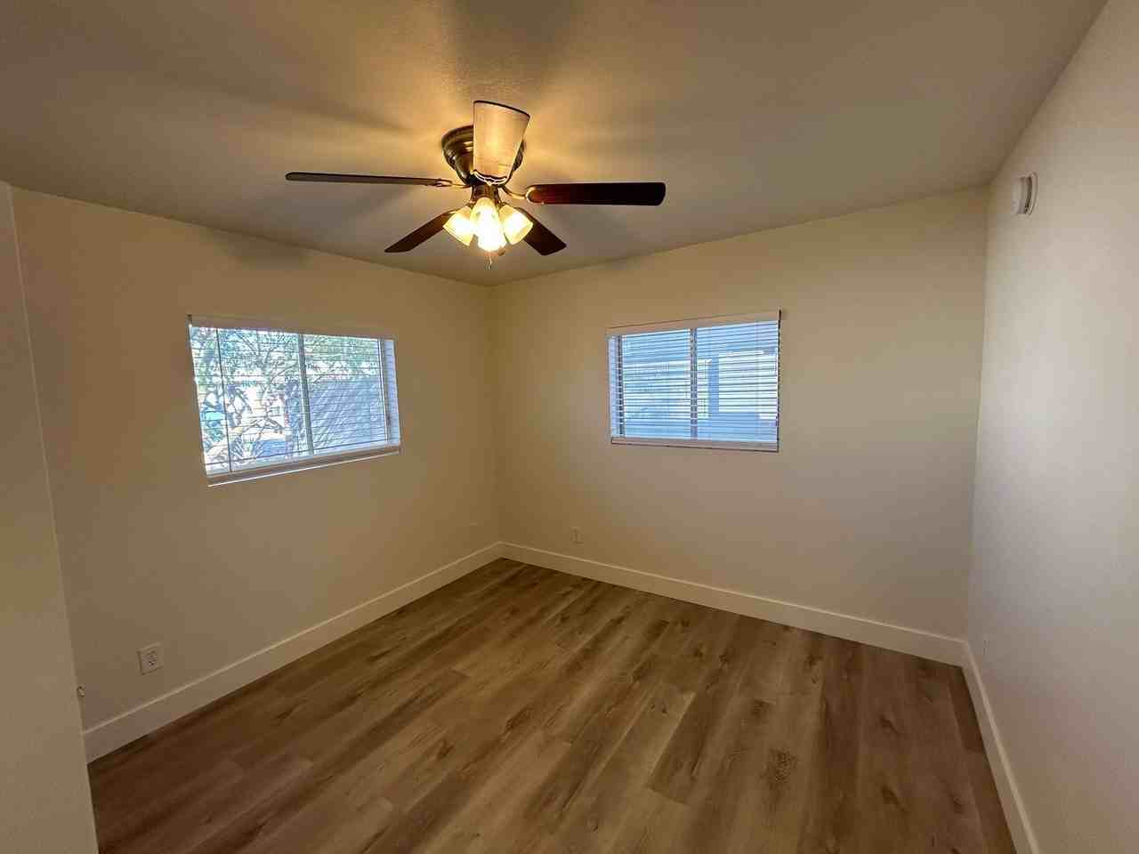 11202 W Nevada Ave - Photo 5 of 10