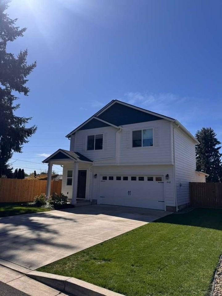 1642 Zoe Ave - Photo 2 of 23