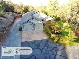 featured image of 15714 Middletown Park Dr