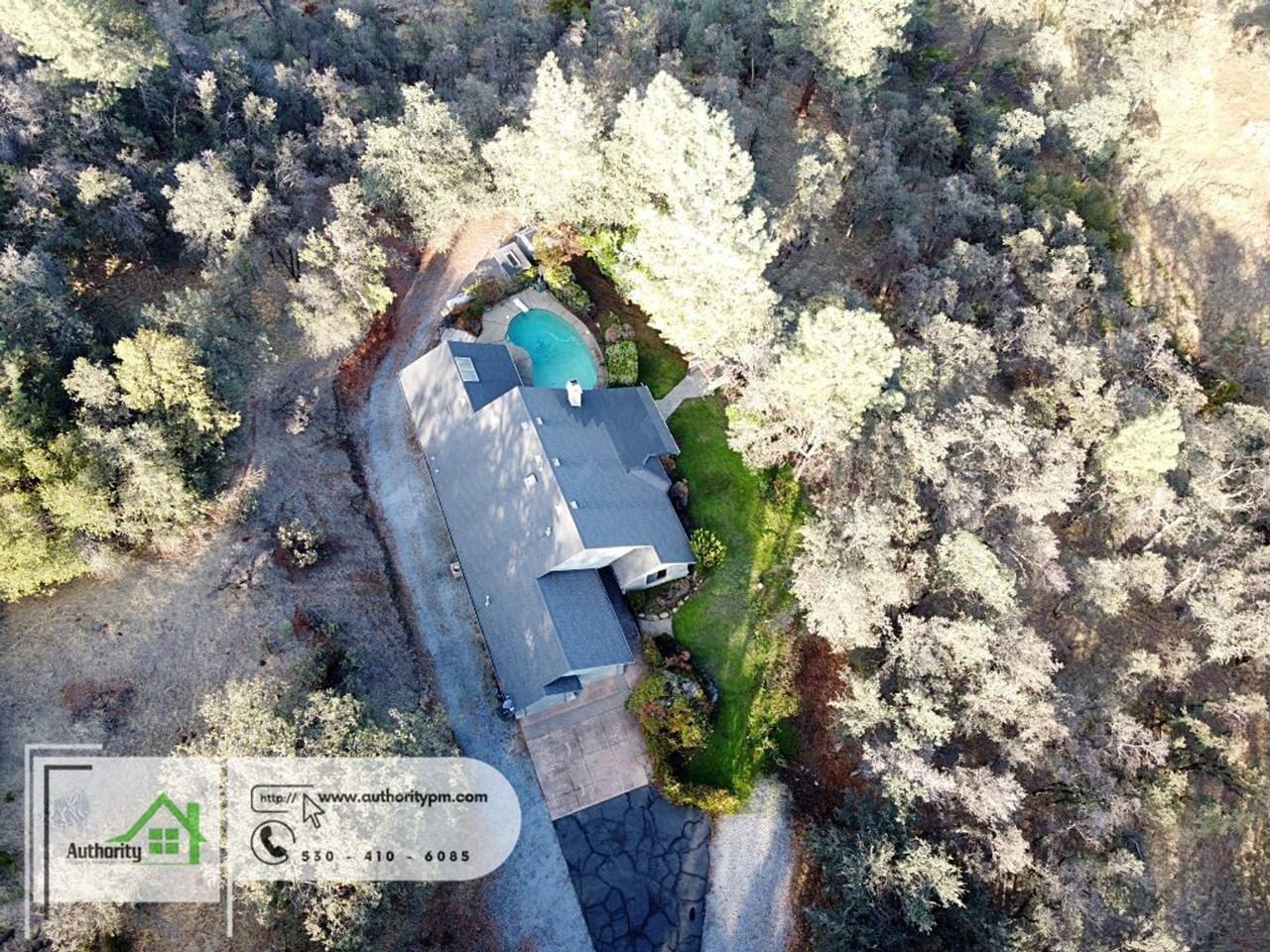 15714 Middletown Park Dr - Photo 4 of 46