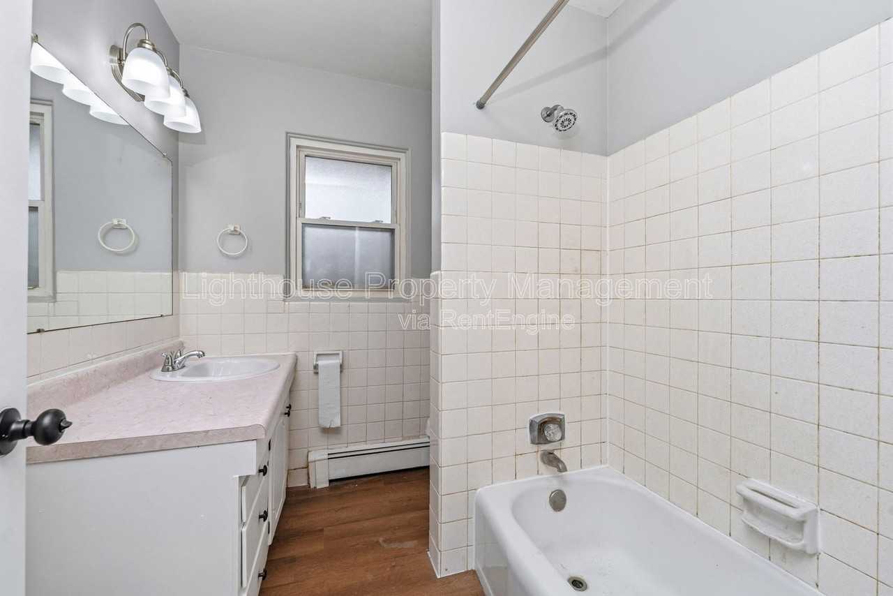 1926 Sunnyside Dr - Photo 5 of 20