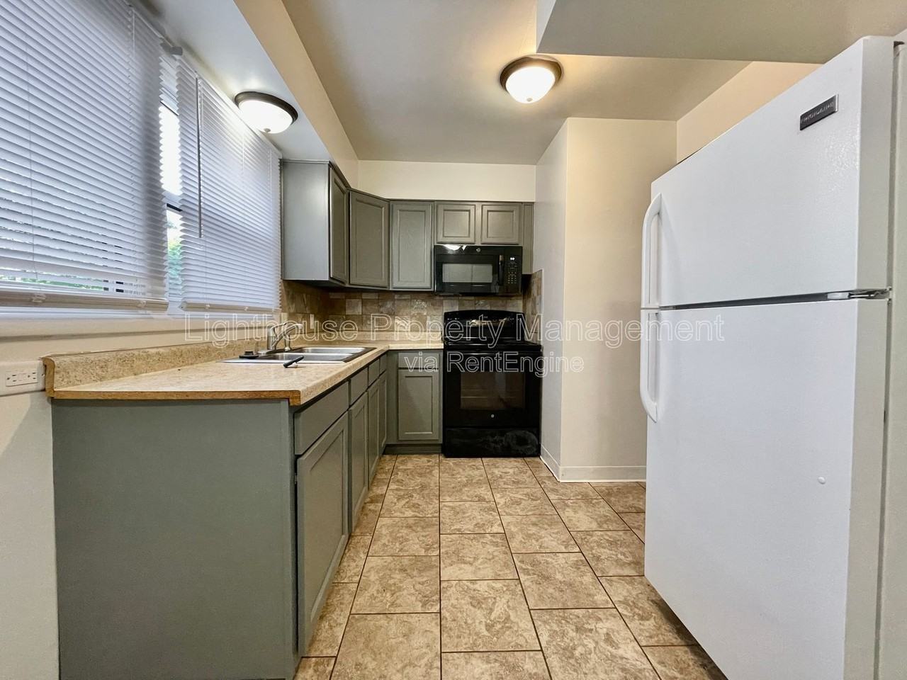 4220 Curwood Ave Se - Photo 6 of 13