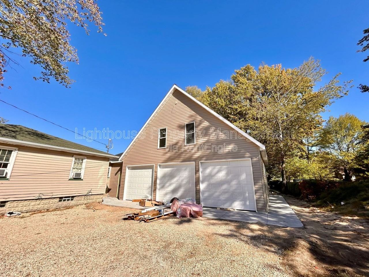 3566 Green St #2 - Photo 2 of 5