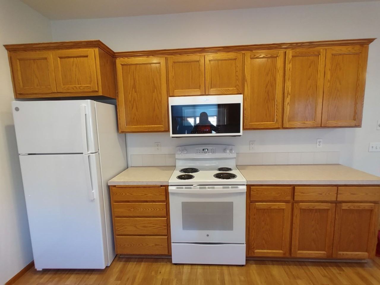 3328 Lake Glenn Dr - Photo 3 of 14