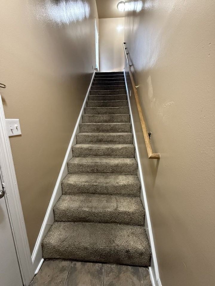 211 Penny Ln - Photo 2 of 16