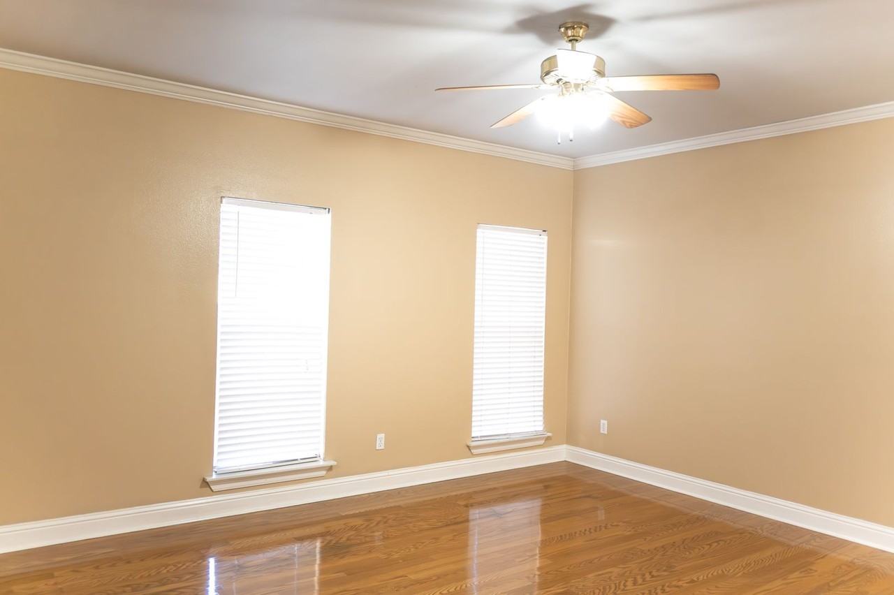 211 Penny Ln - Photo 5 of 16