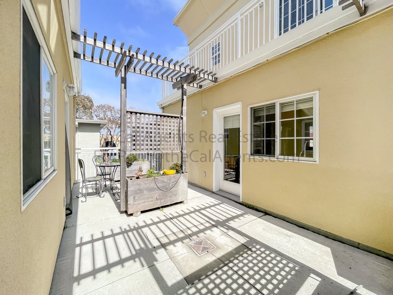 909 Adams St - Photo 2 of 22