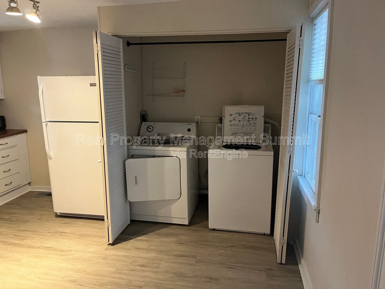 401 N Augusta St #B - Photo 2 of 13