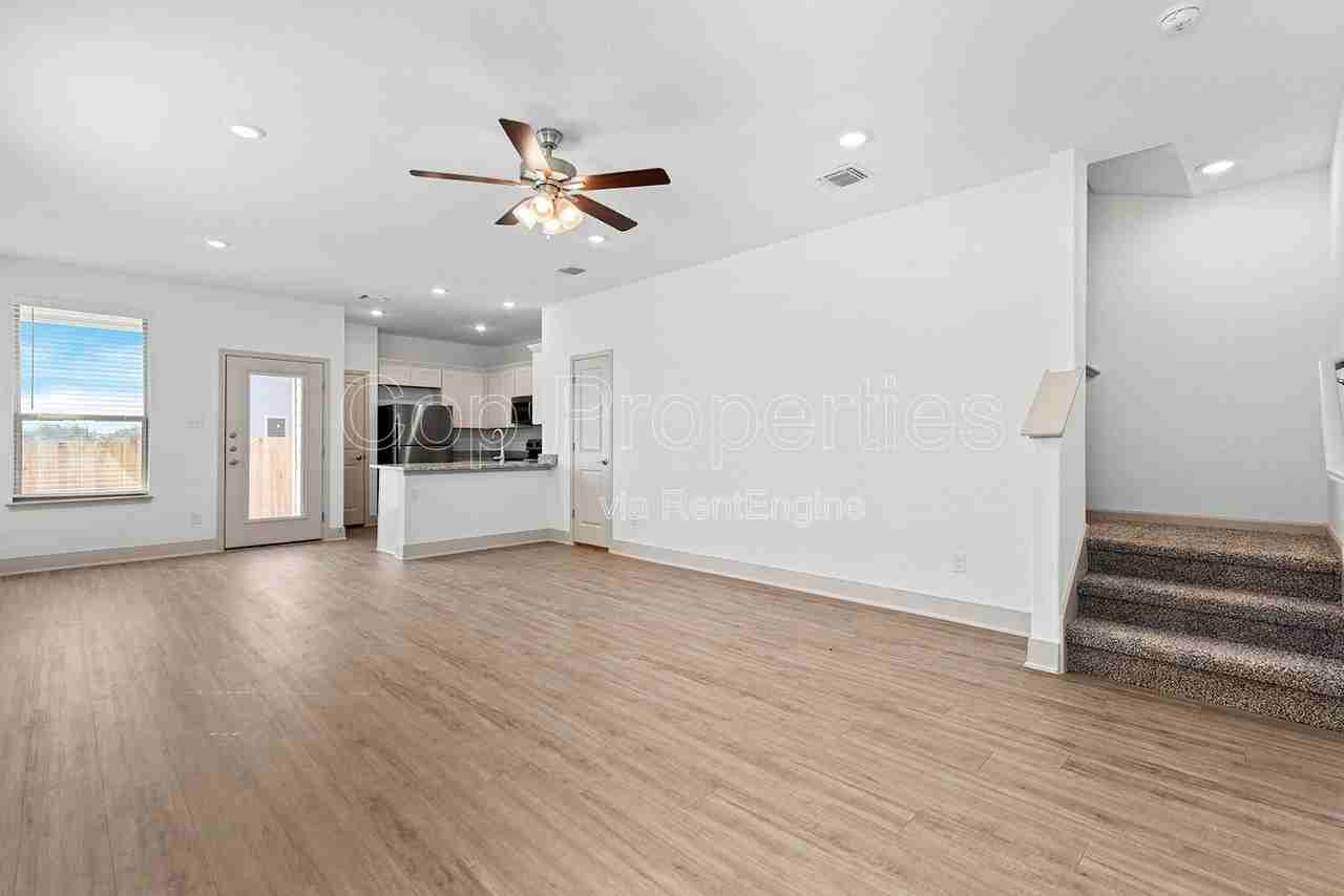 7523 Gramercy Way #101 - Photo 6 of 27