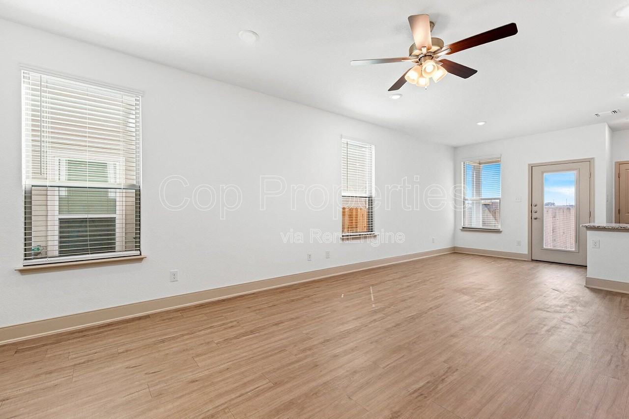 7523 Gramercy Way #101 - Photo 7 of 27