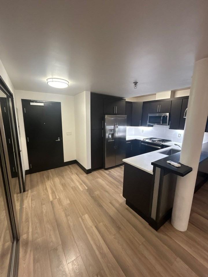 160 Liberty St Ne #M30 - Photo 3 of 11