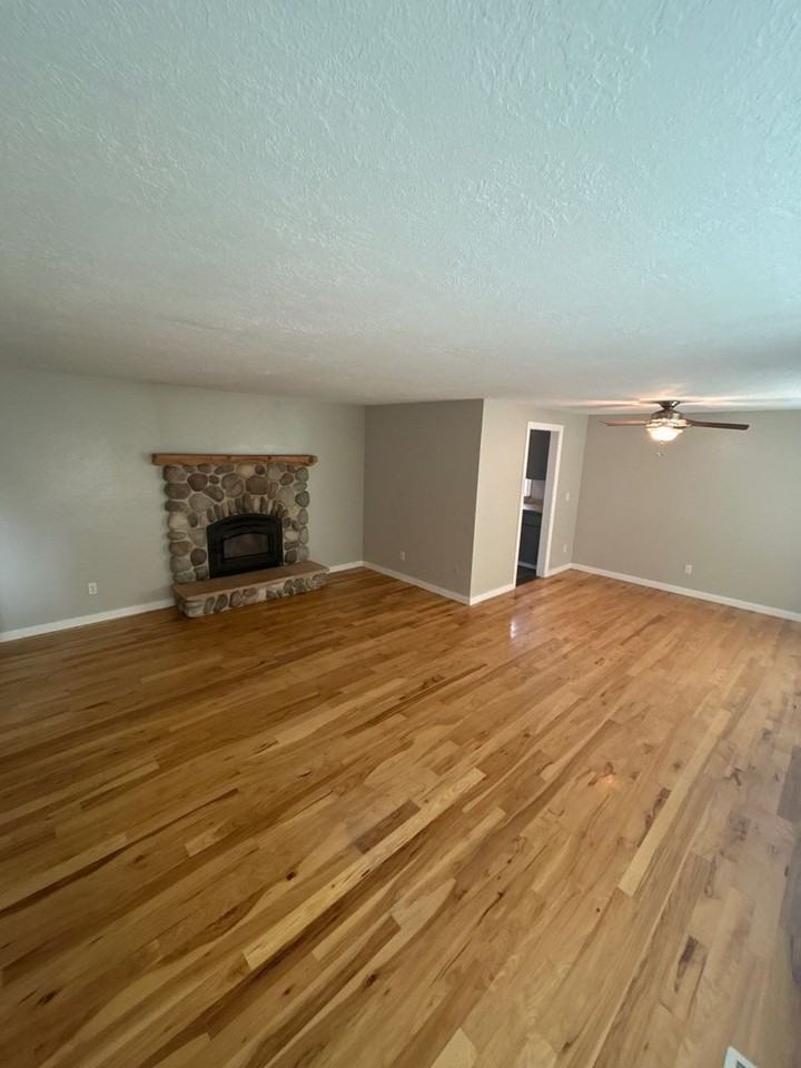 3677 Carmelle Ct Ne - Photo 5 of 29