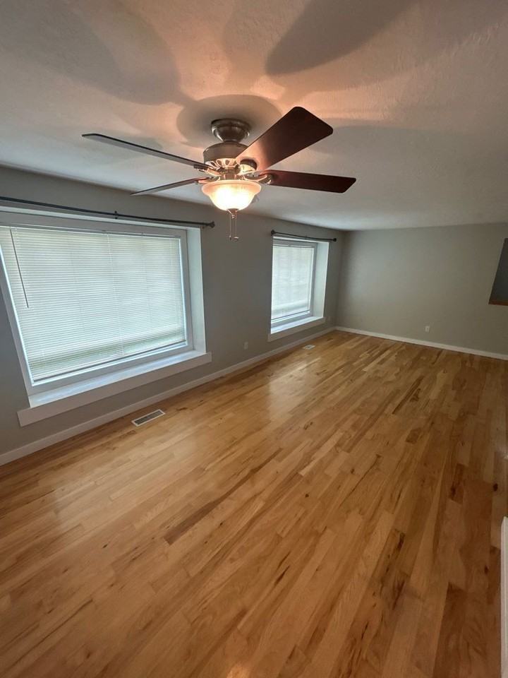 3677 Carmelle Ct Ne - Photo 7 of 29