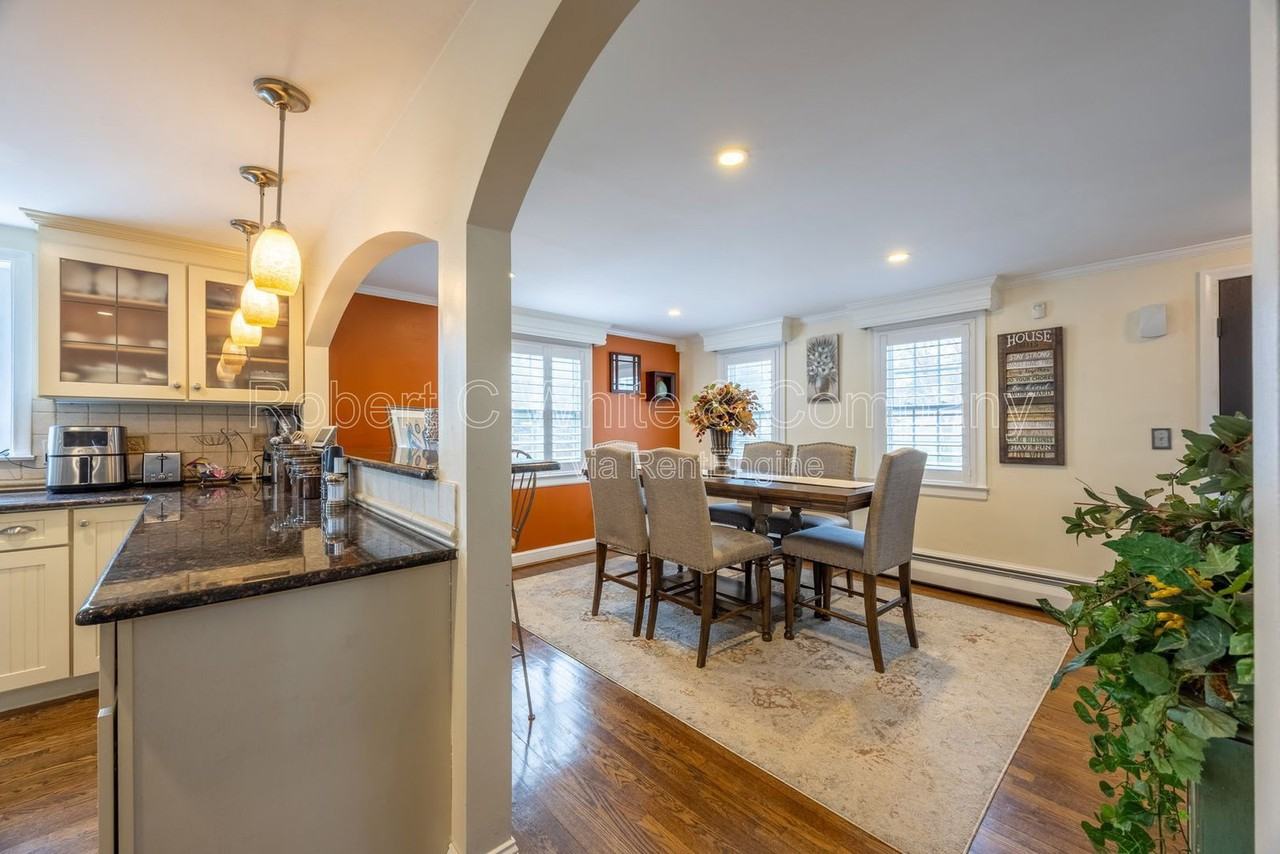 4 Trotwood Dr - Photo 6 of 28