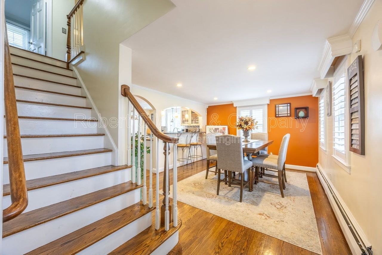 4 Trotwood Dr - Photo 7 of 28