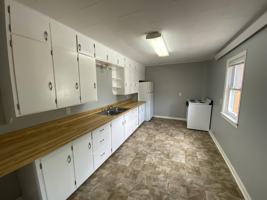 featured image of 220 E 7th St #3