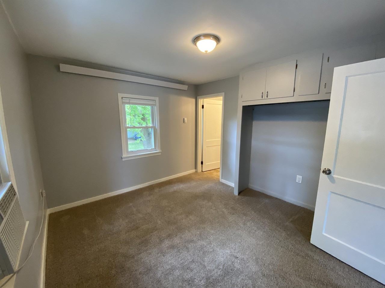 220 E 7th St #3 - Photo 5 of 7